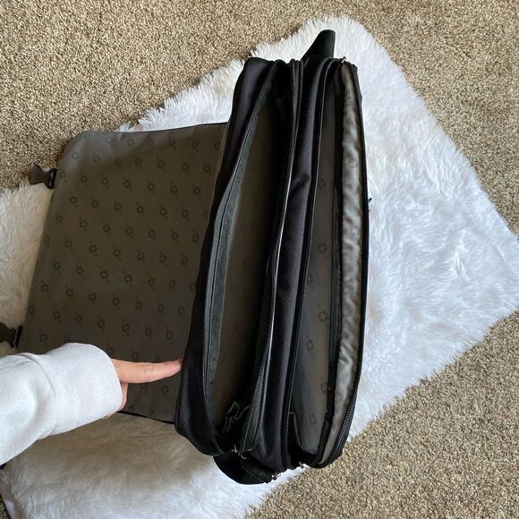 Swiss Tech Bag - Picture 11 of 14